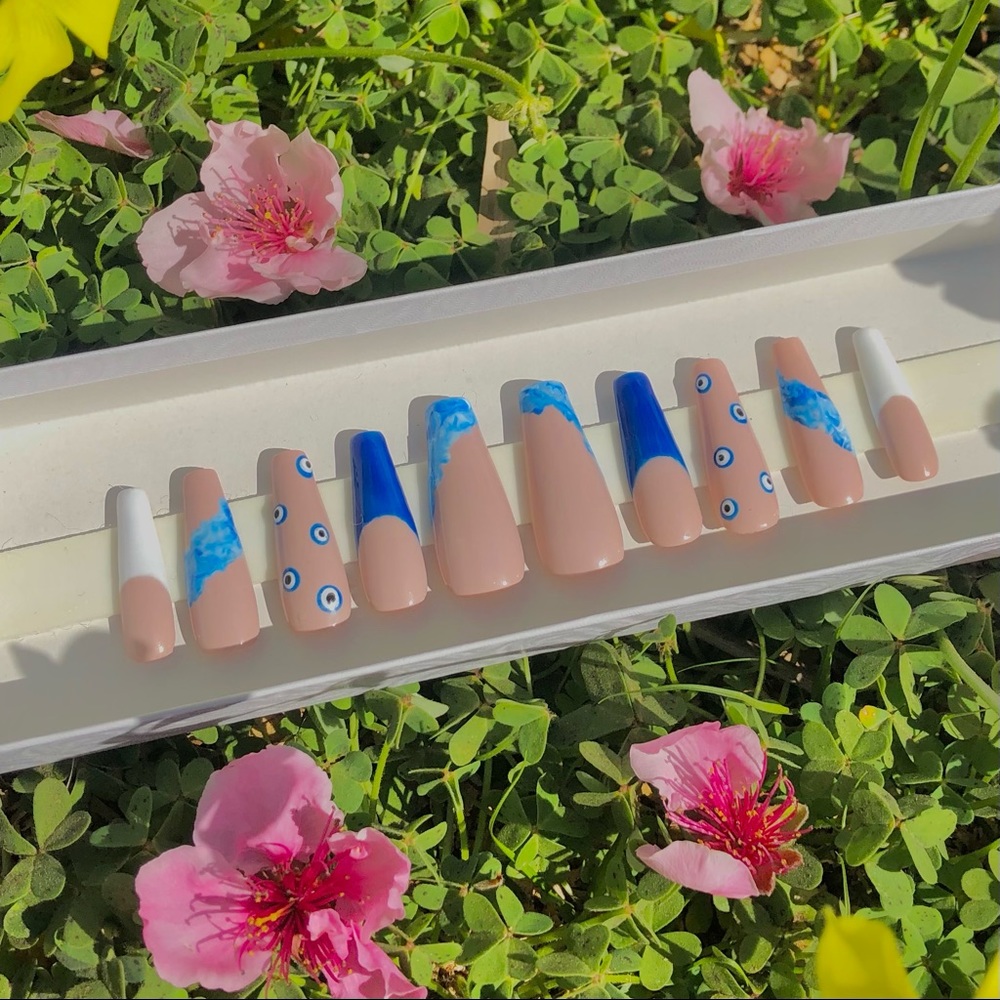 Press on nails for $20 dm for more info